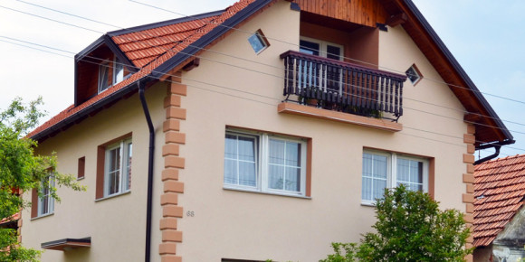 Obiteljska kuća: fasada od stiropora sa štukaturama